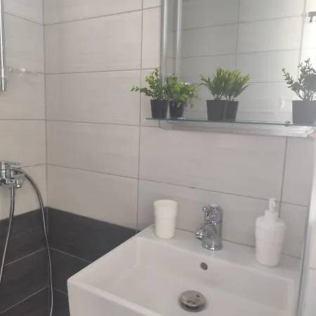 Seaside Soul Studio-cozy Escape Lukovë