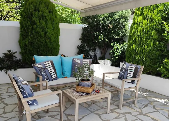 Seaside Soul Studio-cozy Escape